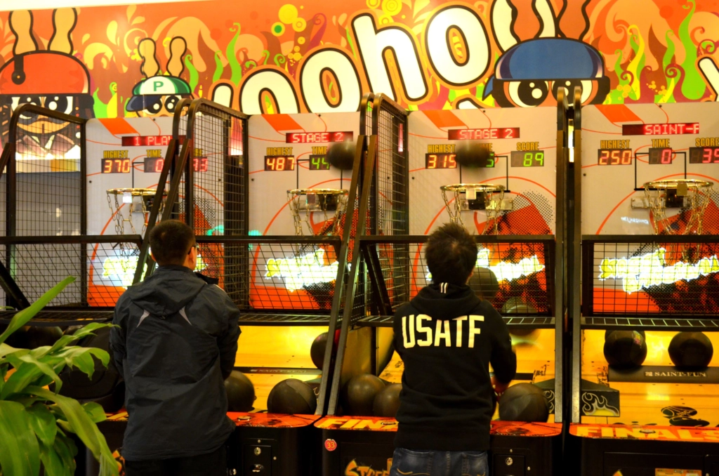 Arcade full of games